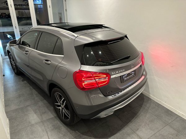 Mercedes-benz Clase Gla 1.6 Gla250 Amg-line 211cv - Imagen 10