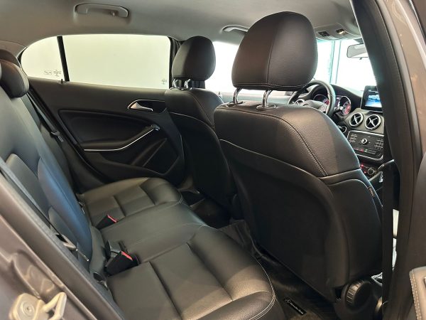 Mercedes Benz Gla180 - Imagen 18