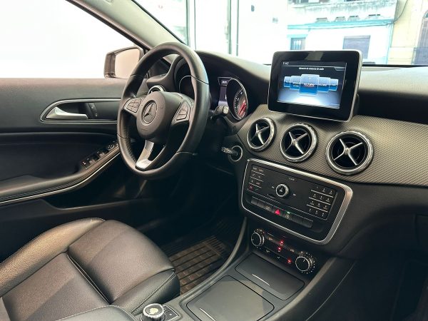 Mercedes Benz Gla180 - Imagen 15