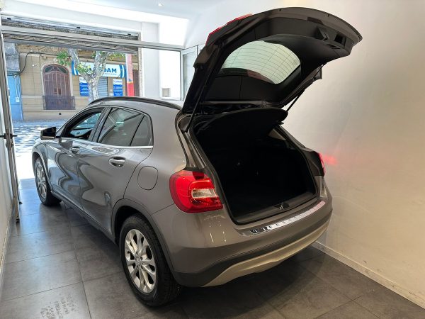 Mercedes Benz Gla180 - Imagen 19