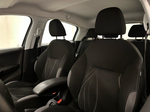 Peugeot 208 1.2 Active 5p - Imagen 16