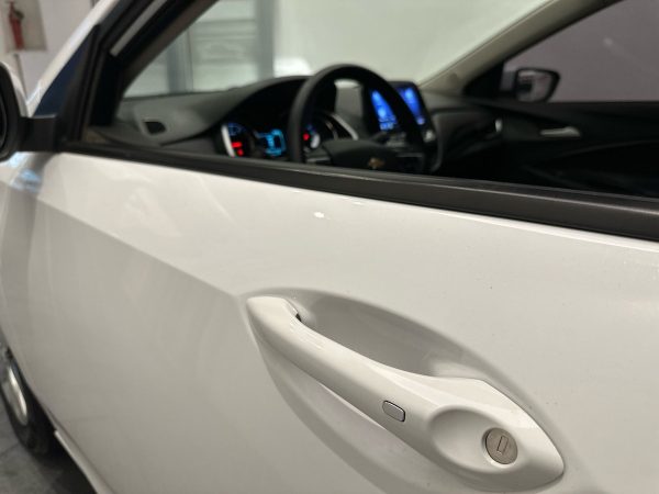 Chevrolet Onix 1.0t Hb Ltz - Imagen 17