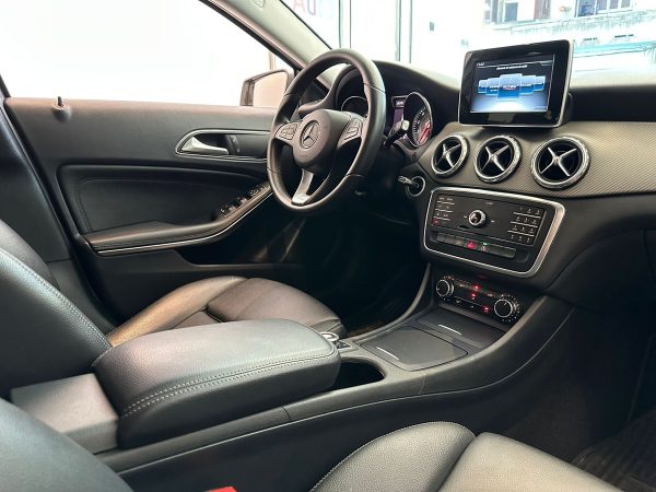 Mercedes Benz Gla180 Blueefficiency - Imagen 15