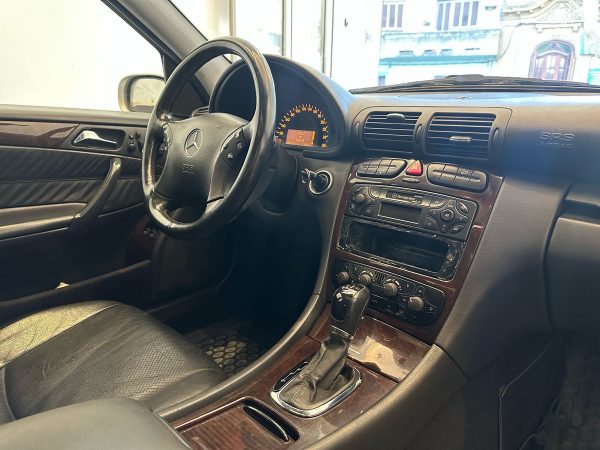 Mercedes Benz 2.7 C 270 Elegance Cdi At Rural - Imagen 15