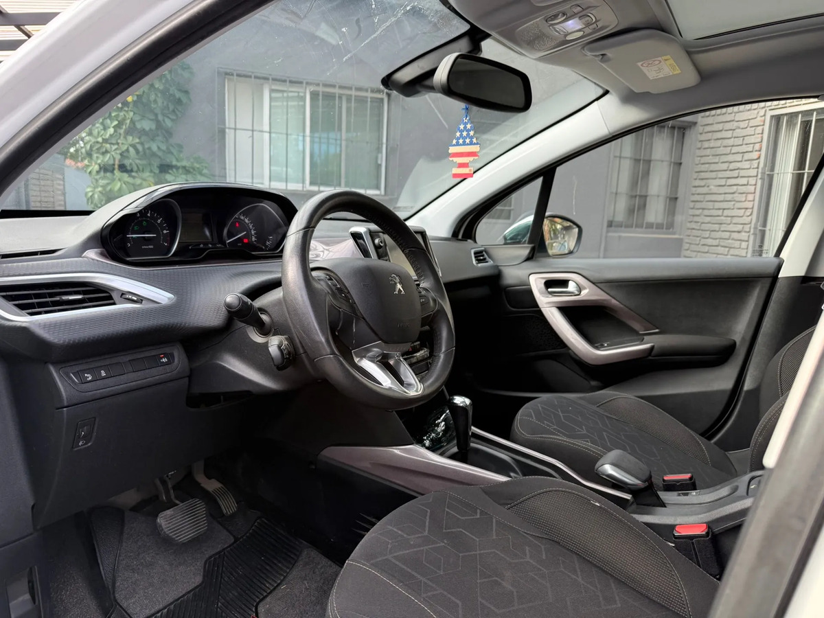 Peugeot 2008 Active Pack 1.6 Liso At. - Imagen 15