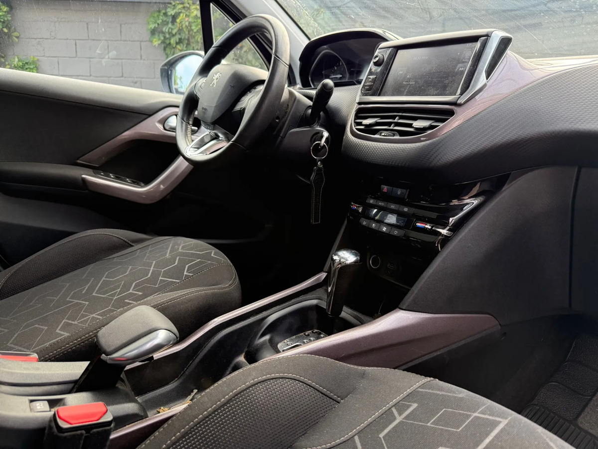 Peugeot 2008 Active Pack 1.6 Liso At. - Imagen 17