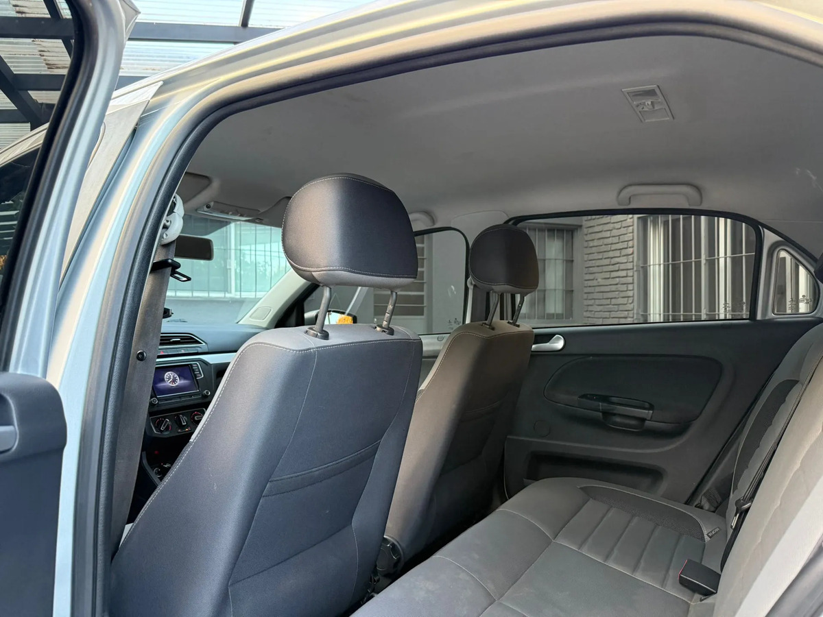 Volkswagen Gol 1.6 Highline - Imagen 17