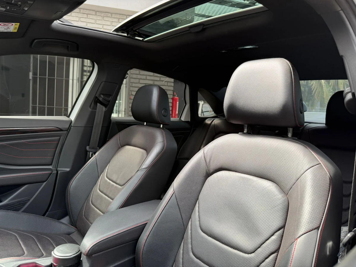 Volkswagen Vento 2.0 Tsi Gli 211cv App Connect + Nav - Imagen 17