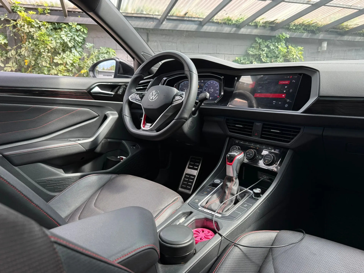 Volkswagen Vento 2.0 Tsi Gli 211cv App Connect + Nav - Imagen 24