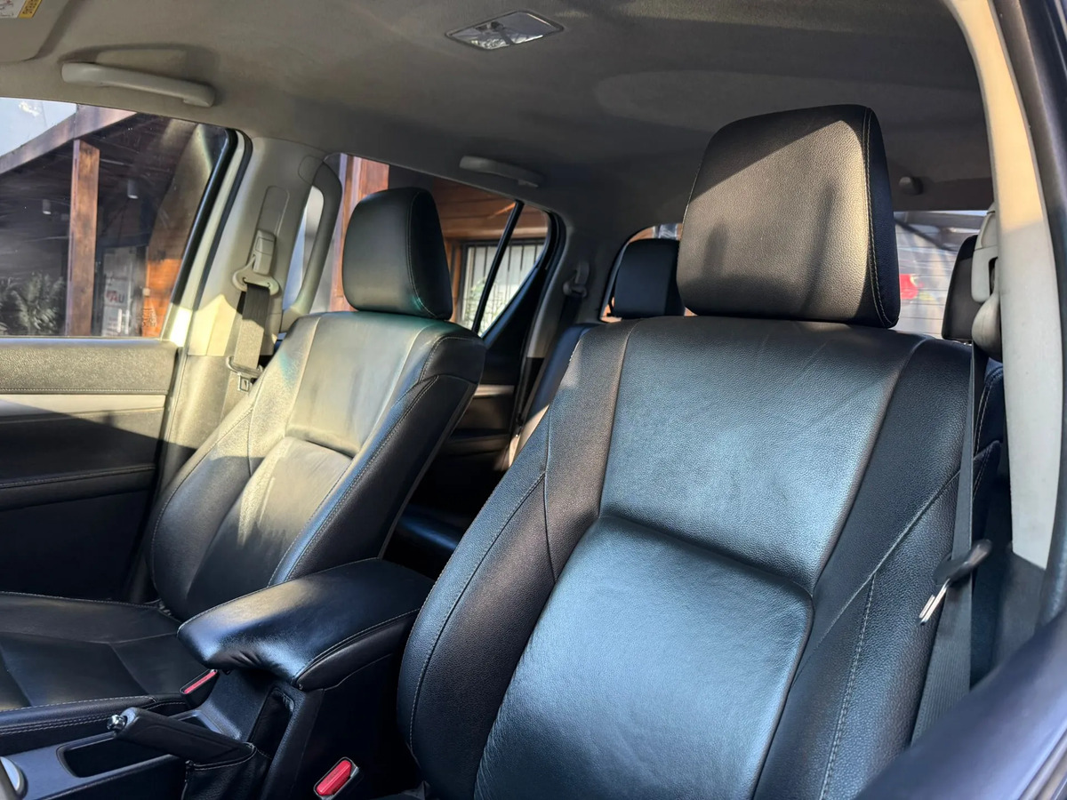 Toyota Hilux 2.8 Tdi Cd Srv Plus 4x4 At Tss - Imagen 14