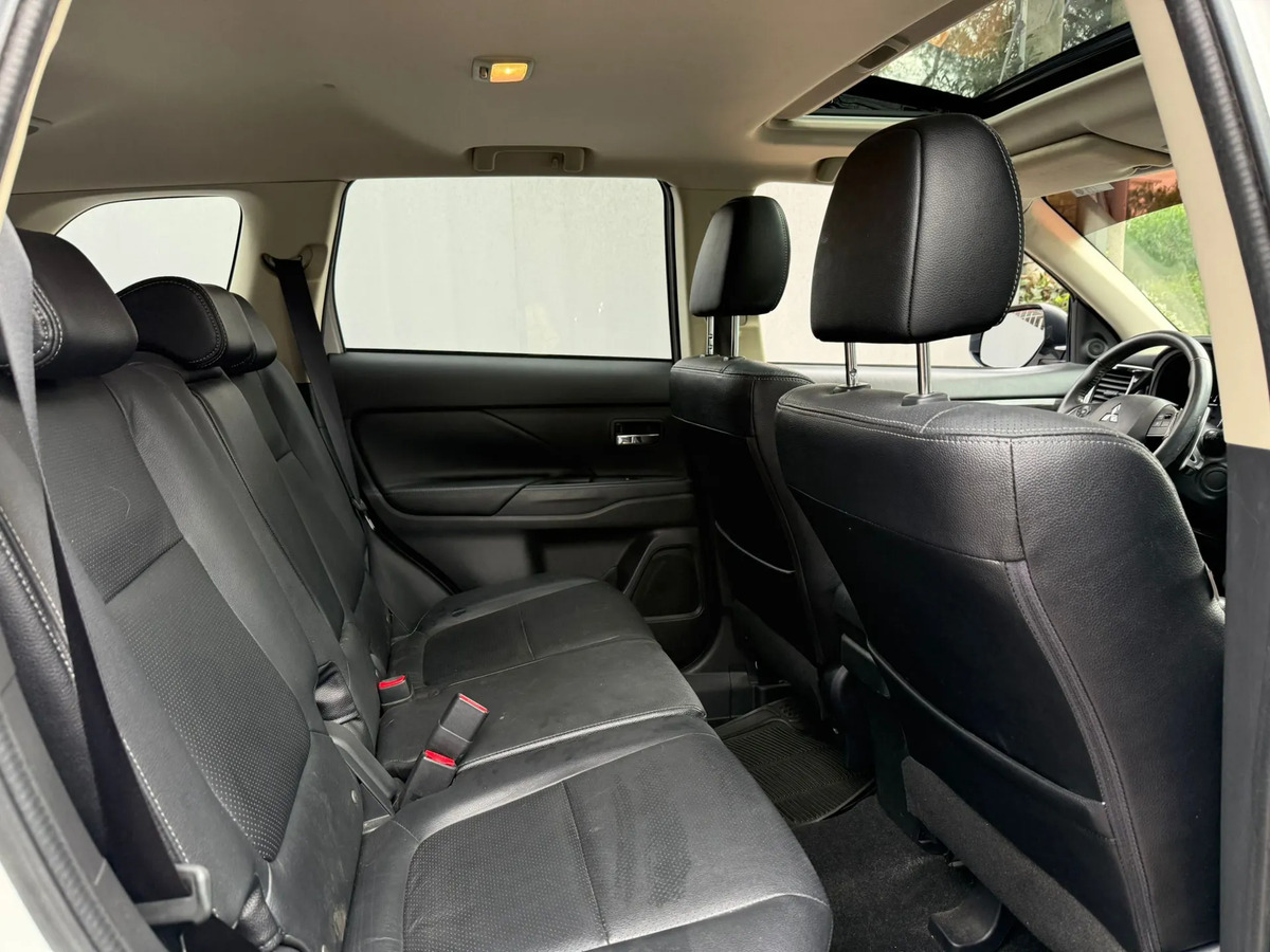 Mitsubishi Outlander 2.0 Gls At - Imagen 18
