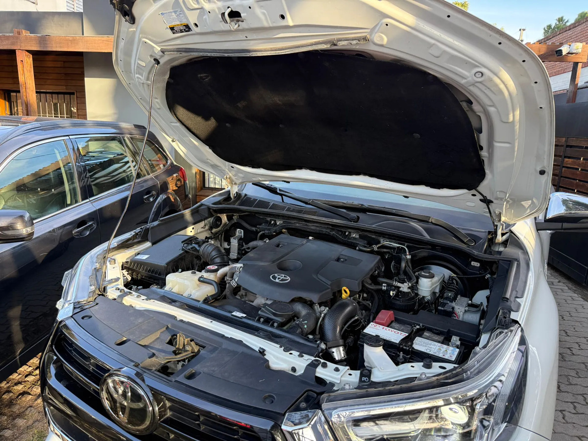 Toyota Hilux 2.8 Tdi Cd Srv Plus 4x4 At Tss - Imagen 24