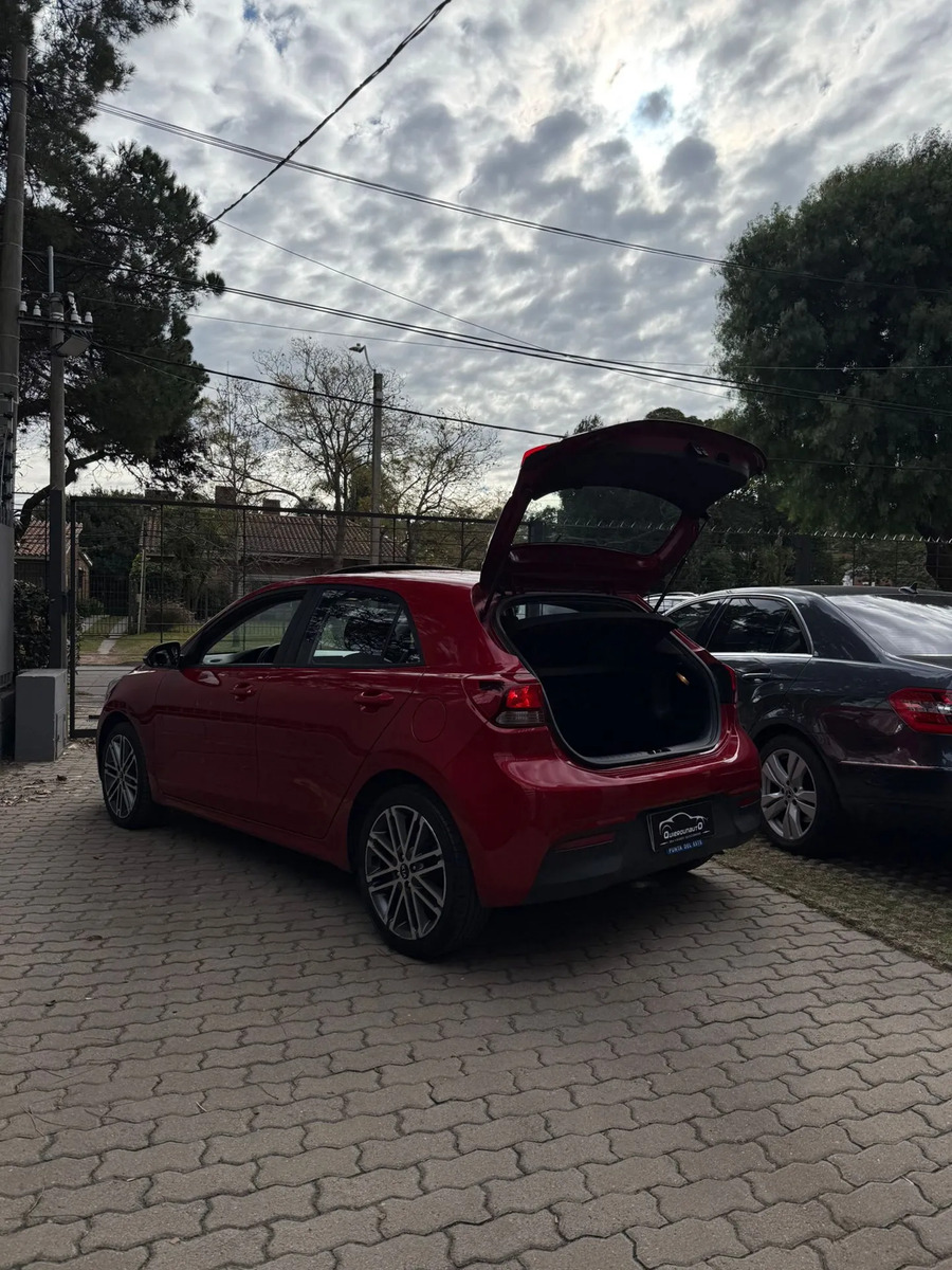 Kia Rio 1.4 Ex Plus 4p - Imagen 22