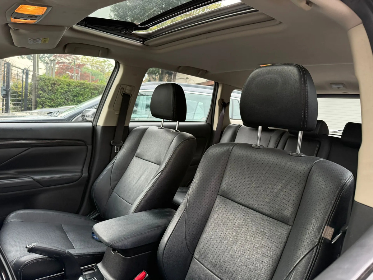 Mitsubishi Outlander 2.0 Gls At - Imagen 16