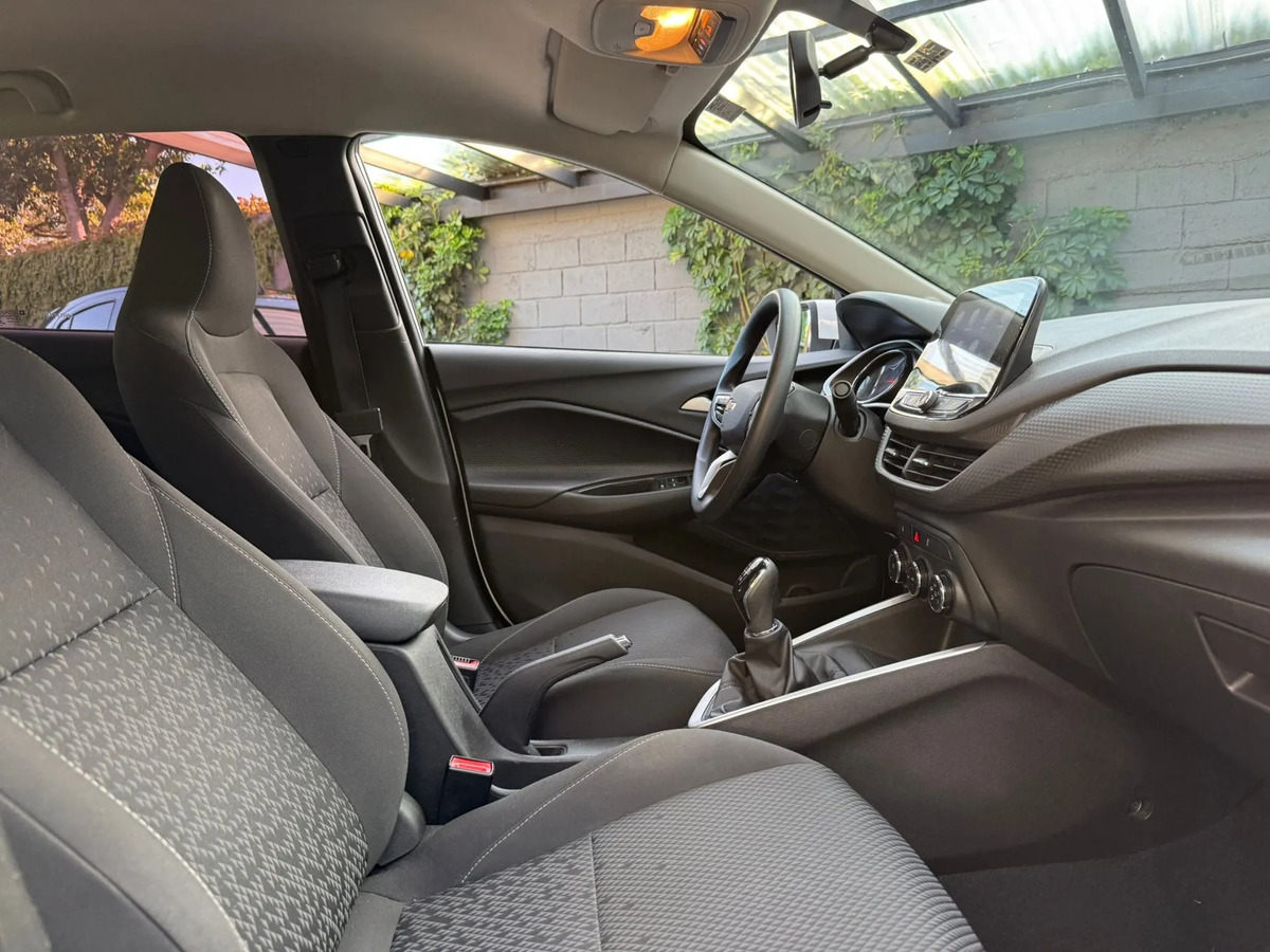Chevrolet Onix 1.0t Hb Ltz - Imagen 18