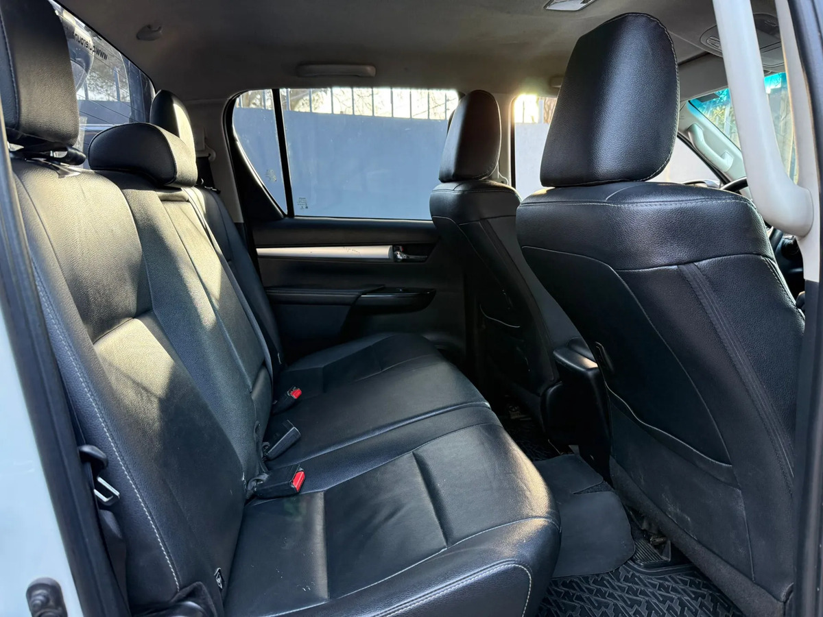 Toyota Hilux 2.8 Tdi Cd Srv Plus 4x4 At Tss - Imagen 21