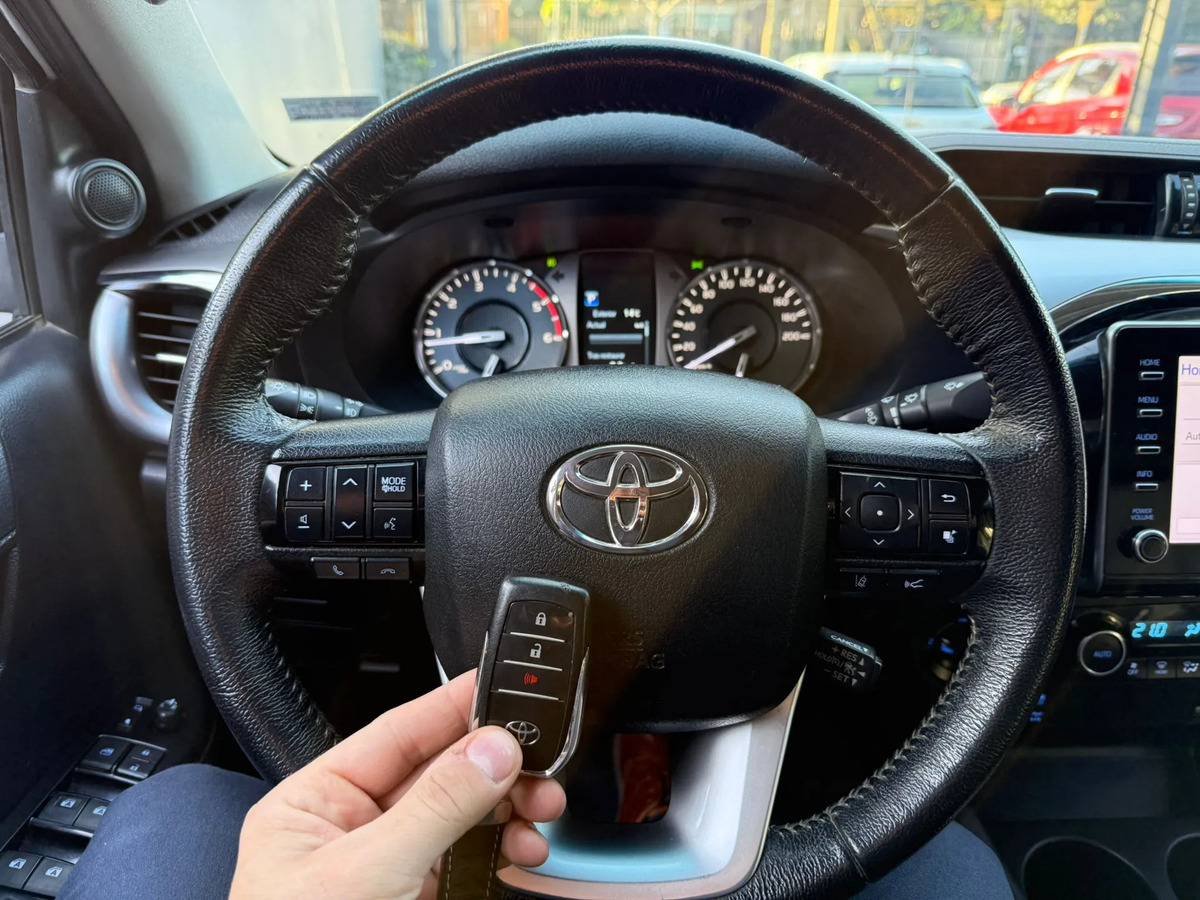 Toyota Hilux 2.8 Tdi Cd Srv Plus 4x4 At Tss - Imagen 15