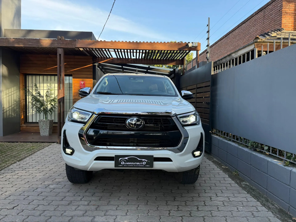 Toyota Hilux 2.8 Tdi Cd Srv Plus 4x4 At Tss - Imagen 2