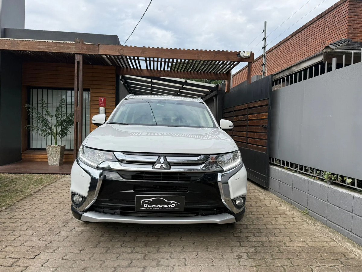 Mitsubishi Outlander 2.0 Gls At - Imagen 2