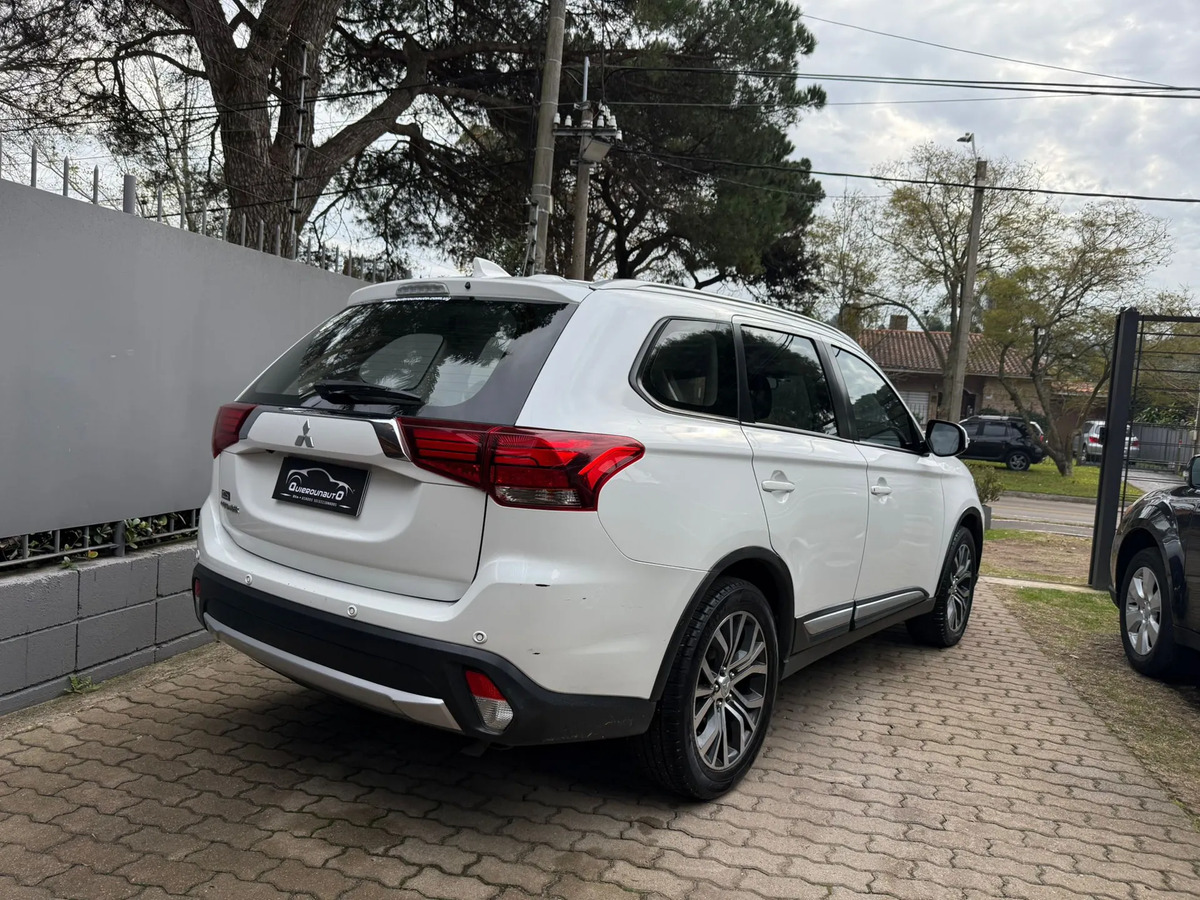 Mitsubishi Outlander 2.0 Gls At - Imagen 6