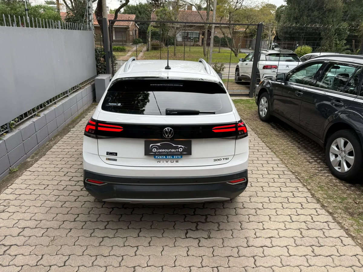 Volkswagen Nivus 1.0 Tsi 200 Highline At - Imagen 11