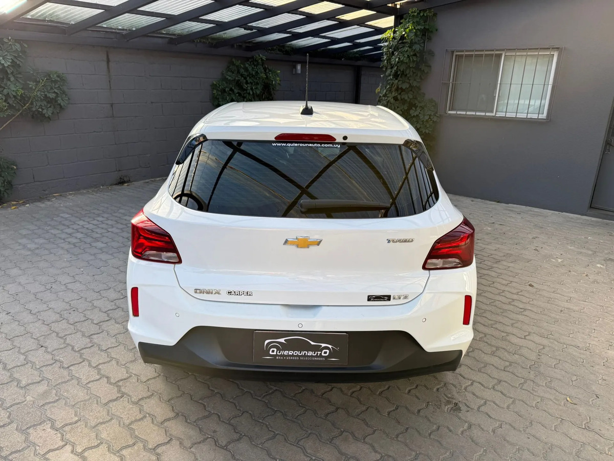 Chevrolet Onix 1.0t Hb Ltz - Imagen 11