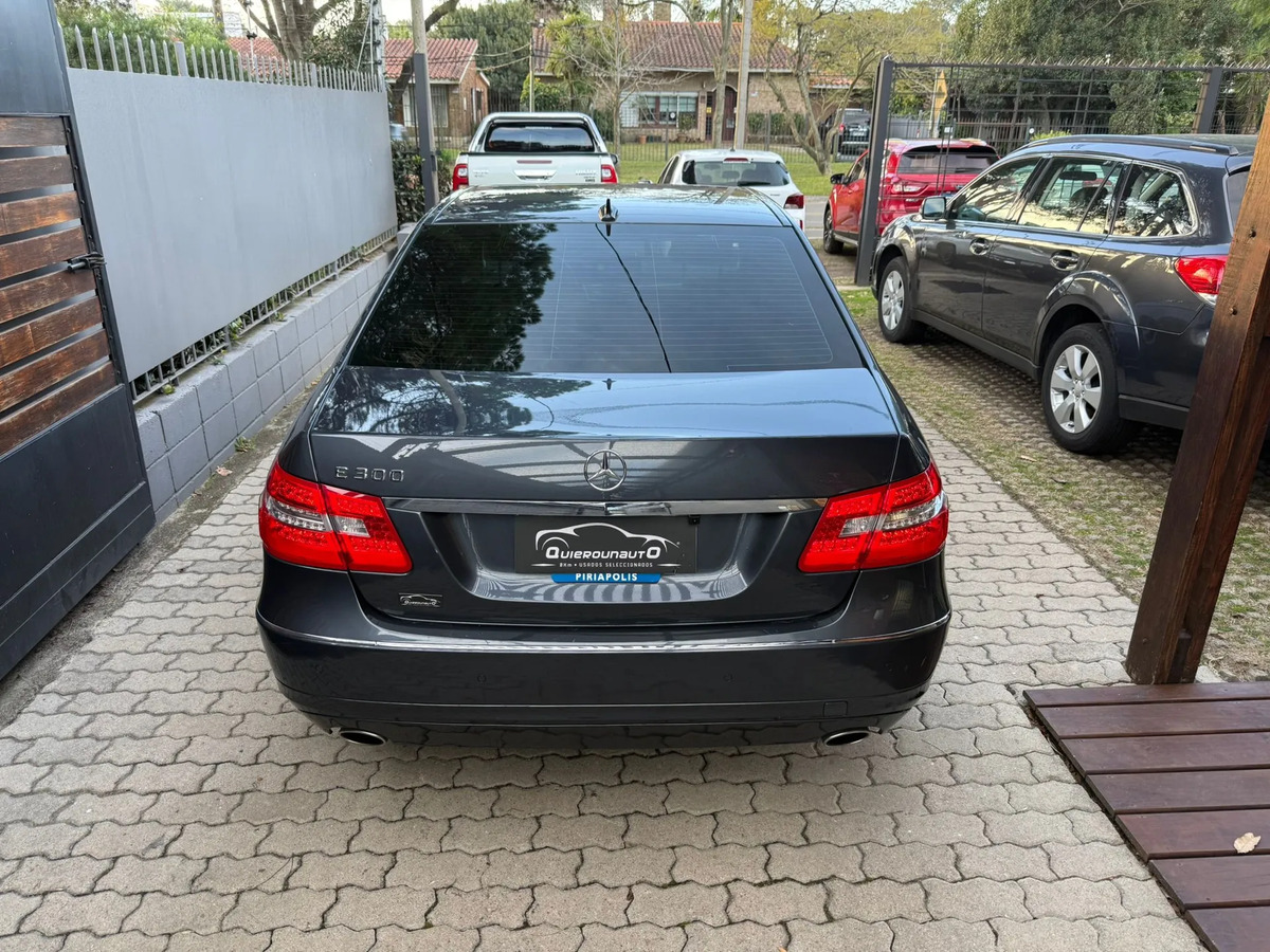 Mercedes Benz 3.0 E300 V6 231hp Avantgarde A/t - Imagen 11