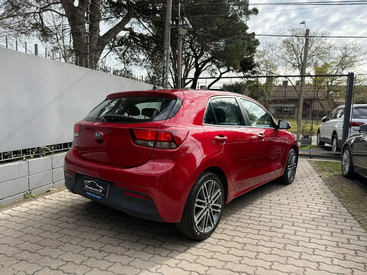 Kia Rio 1.4 Ex Plus 4p - Imagen 6