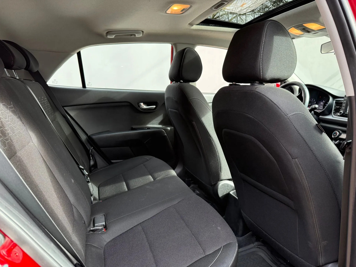 Kia Rio 1.4 Ex Plus 4p - Imagen 21