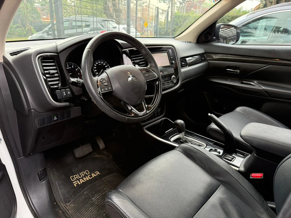 Mitsubishi Outlander 2.0 Gls At - Imagen 13