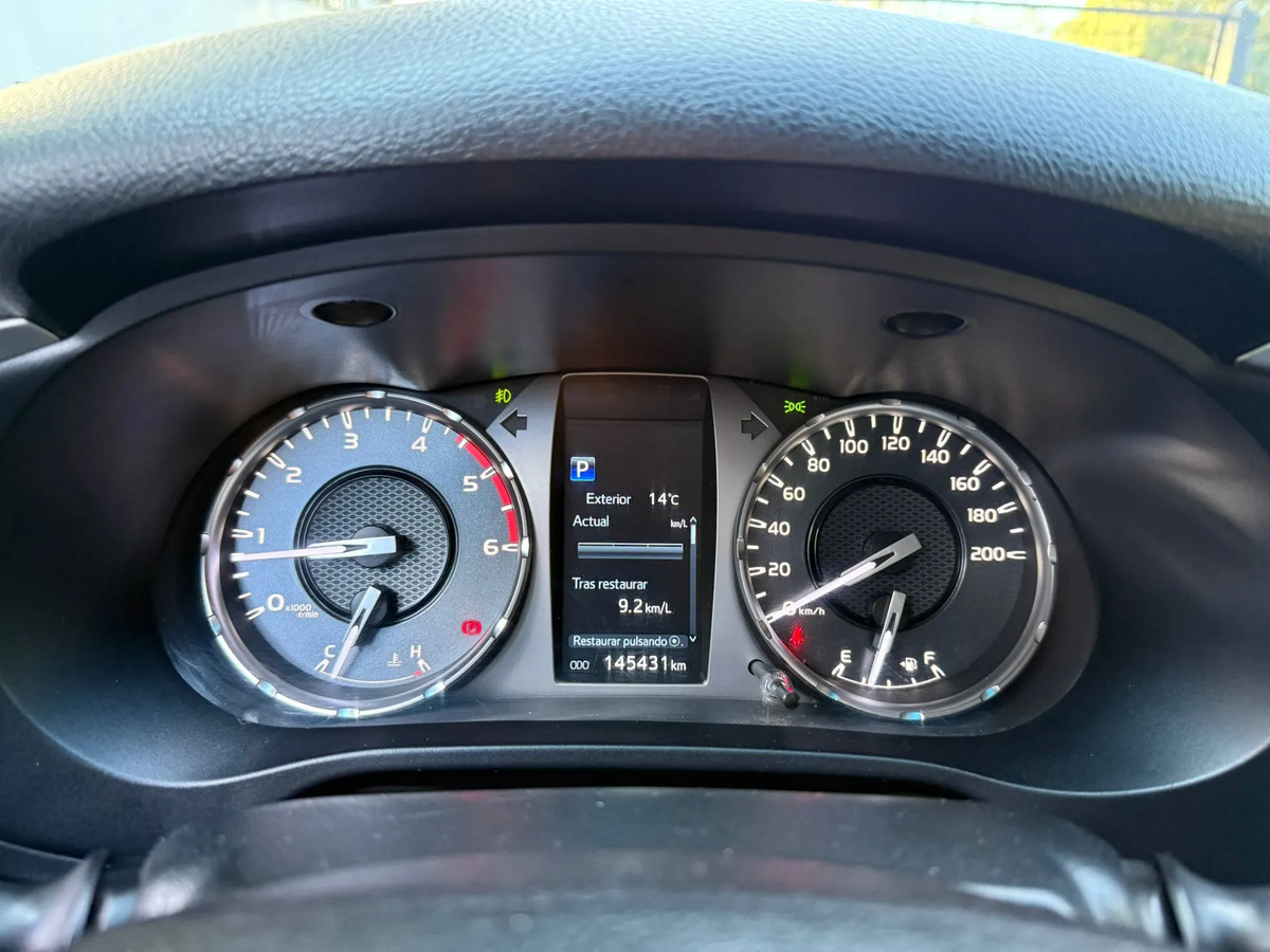 Toyota Hilux 2.8 Tdi Cd Srv Plus 4x4 At Tss - Imagen 16