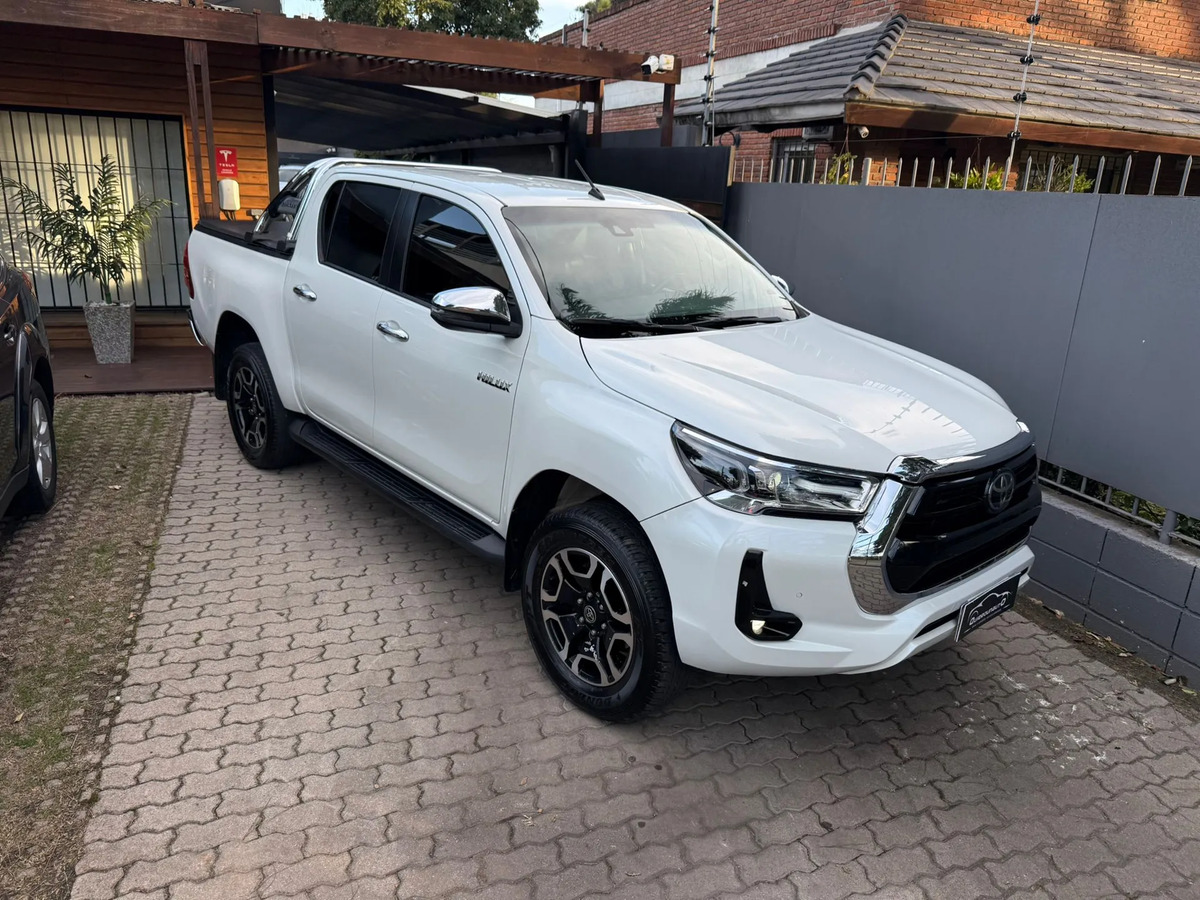 Toyota Hilux 2.8 Tdi Cd Srv Plus 4x4 At Tss - Imagen 9
