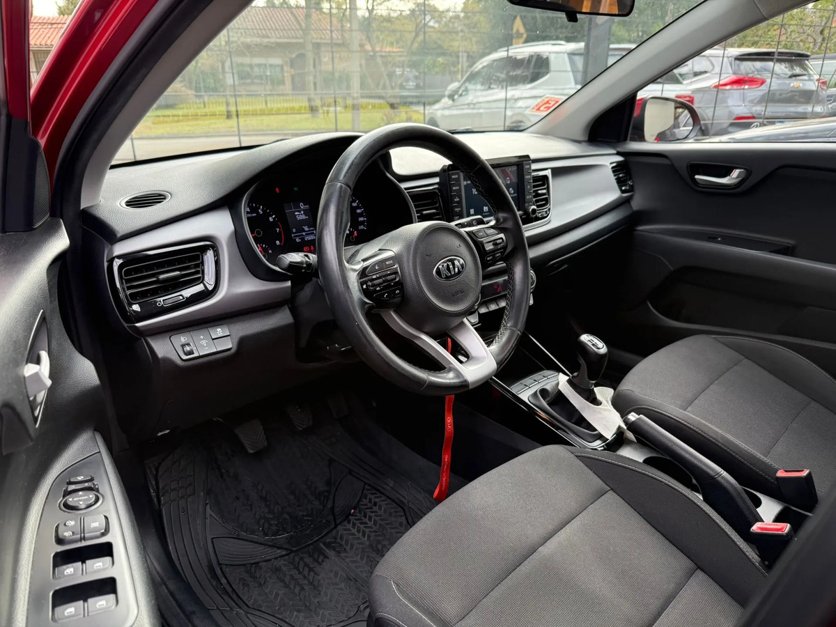 Kia Rio 1.4 Ex Plus 4p - Imagen 13