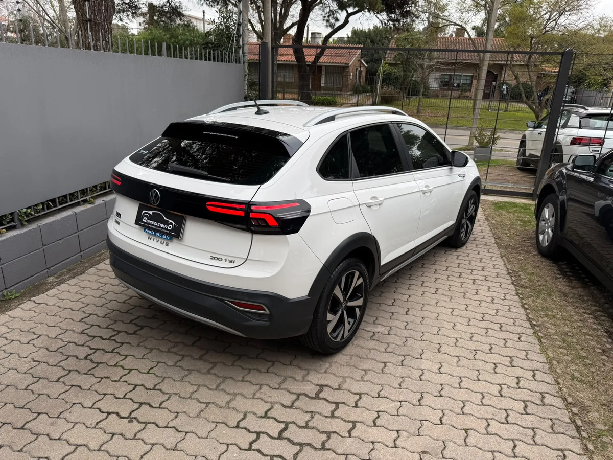 Volkswagen Nivus 1.0 Tsi 200 Highline At - Imagen 12