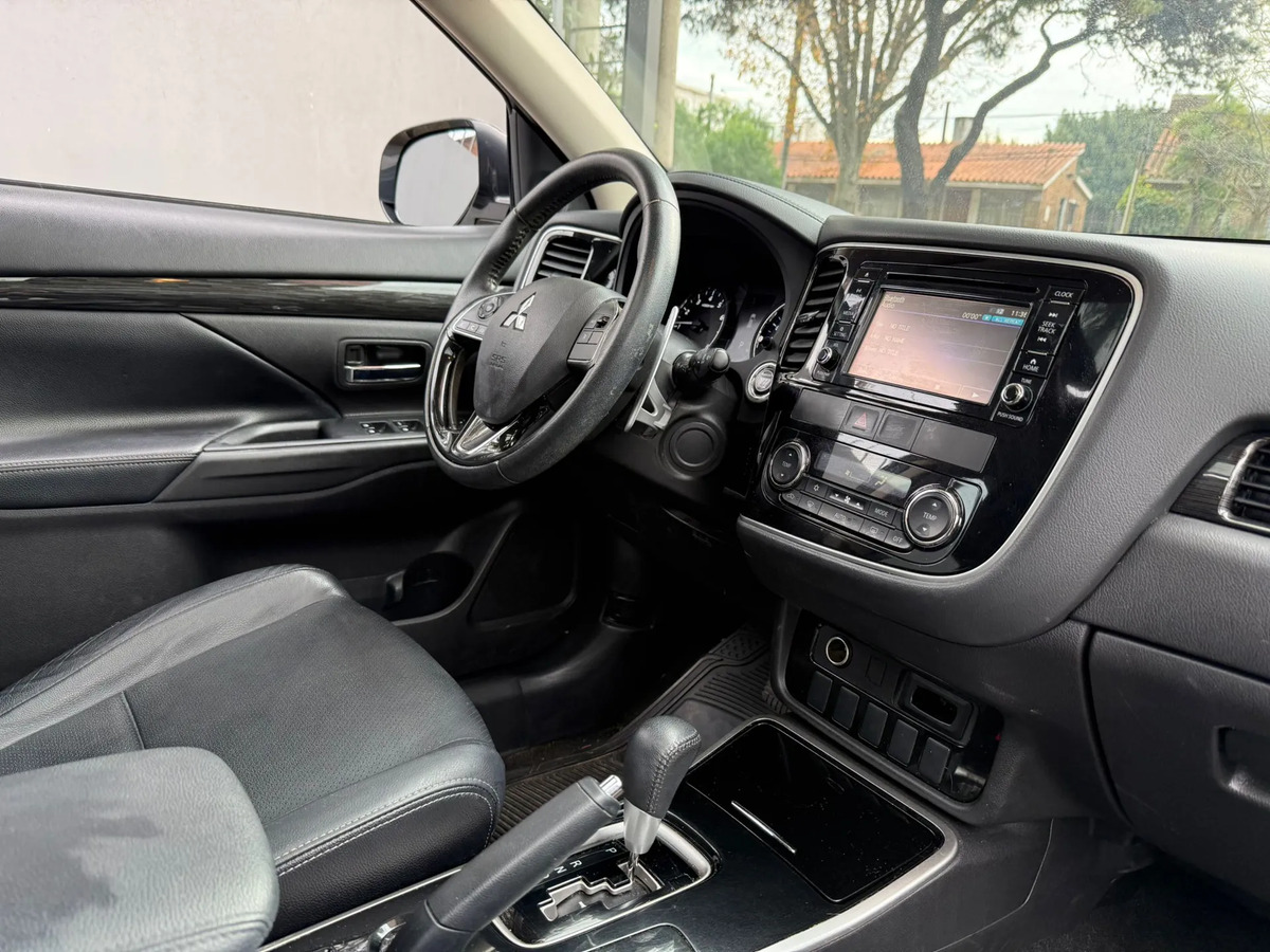 Mitsubishi Outlander 2.0 Gls At - Imagen 15