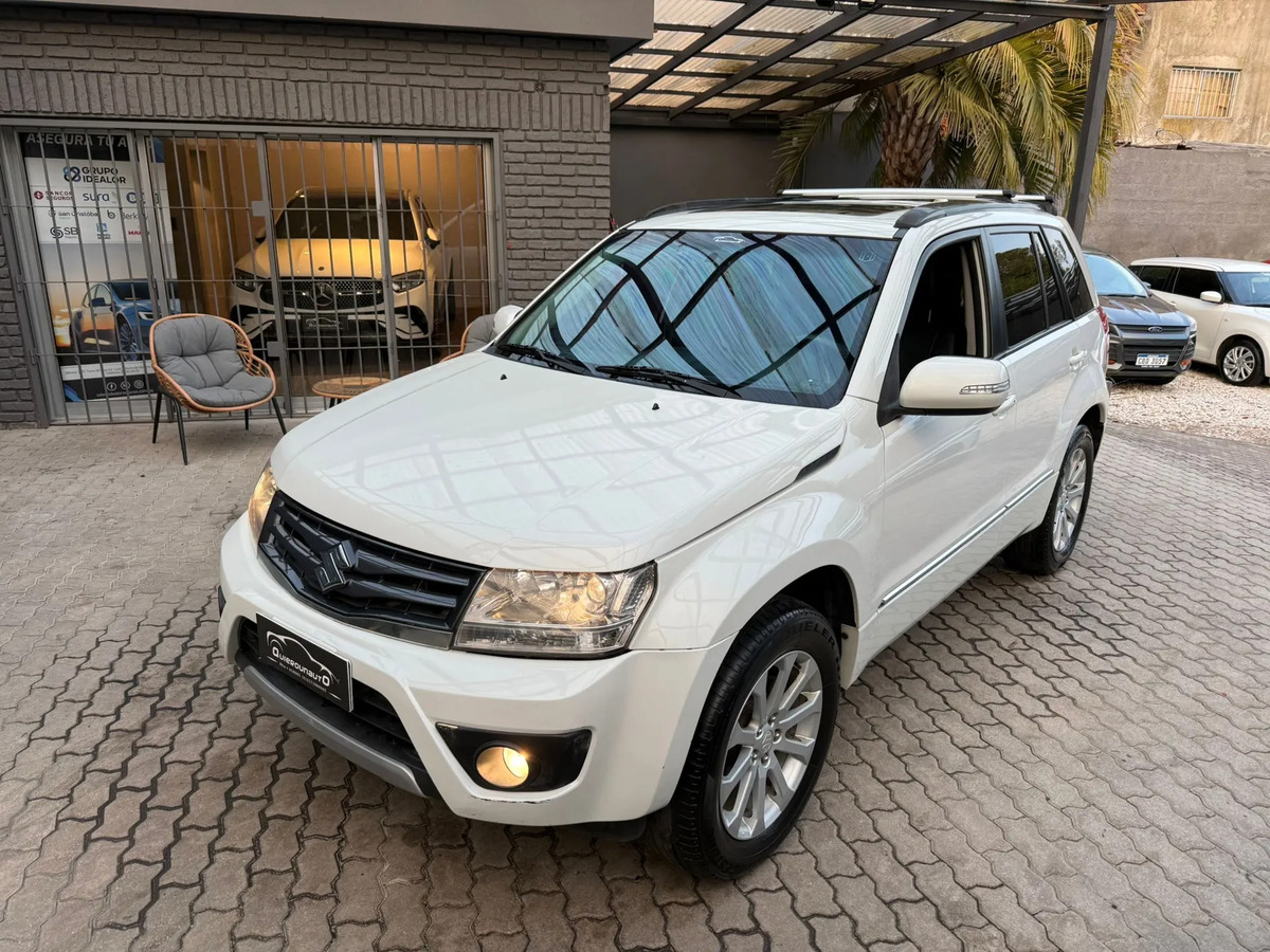 Suzuki Grand Vitara 2.4 4x4 C/techo Solar Y Butacas En Cuero - Imagen 7