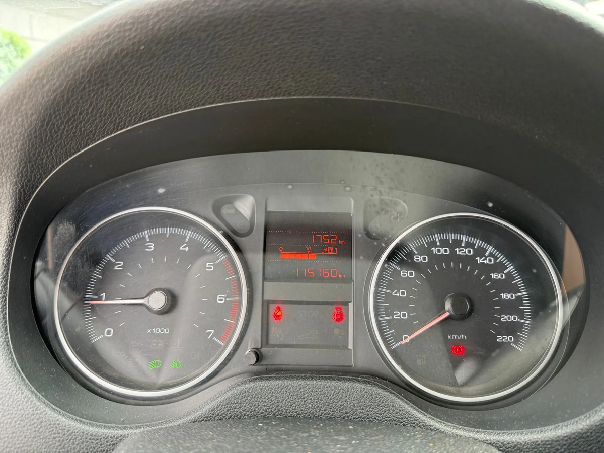 Peugeot 301 1.2 Active Bluetooth - Imagen 16
