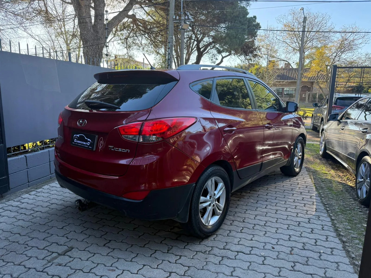 Hyundai Tucson 2.0 Gl 6at 2wd - Imagen 6