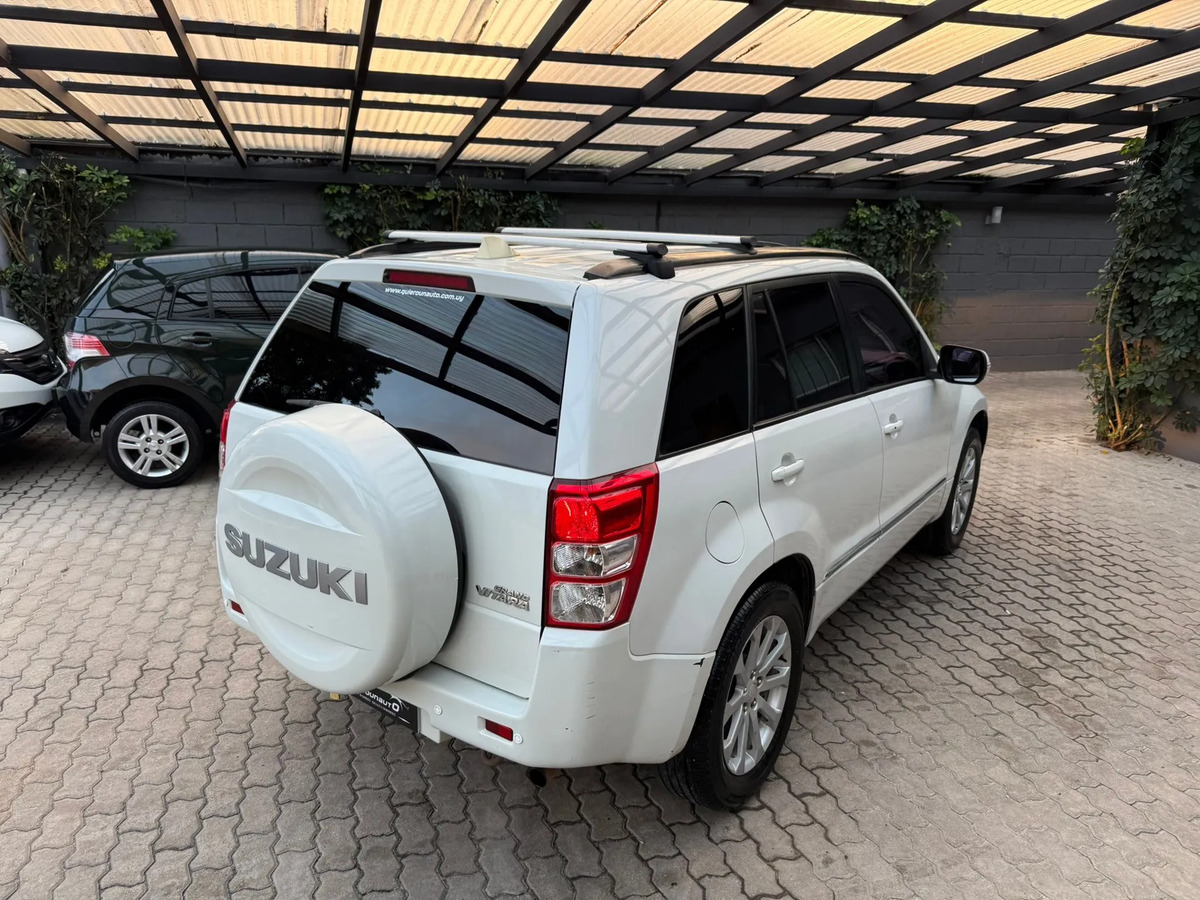Suzuki Grand Vitara 2.4 4x4 C/techo Solar Y Butacas En Cuero - Imagen 12