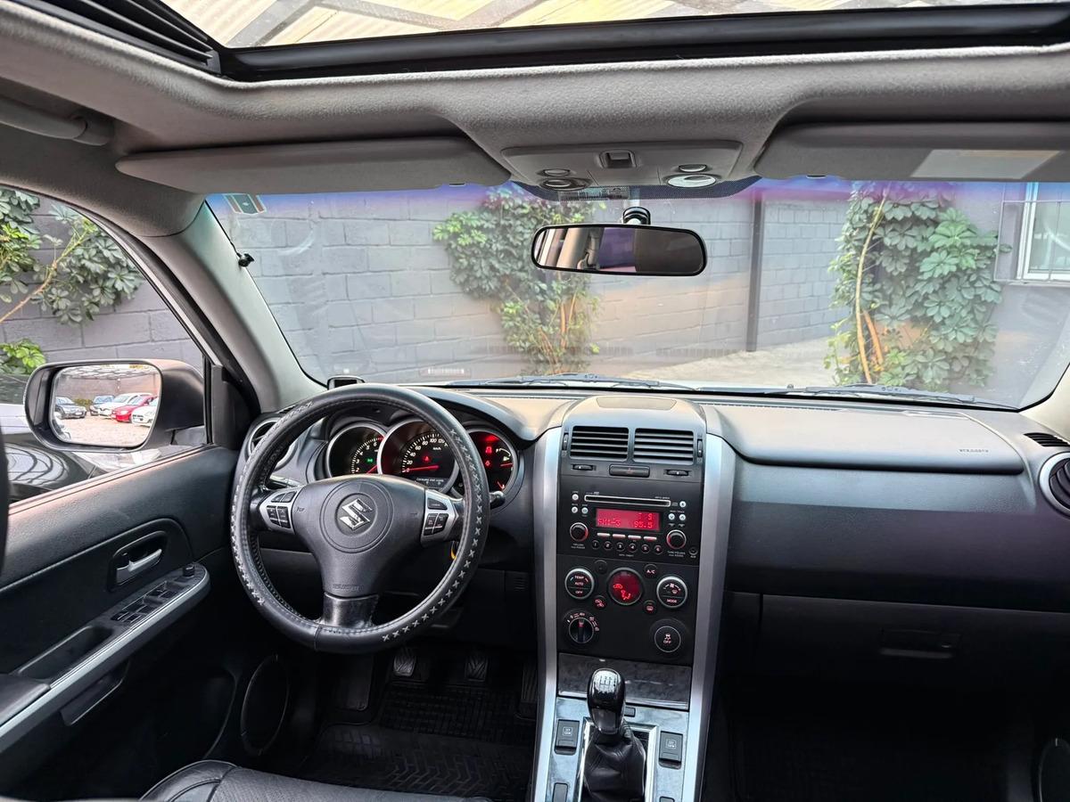 Suzuki Grand Vitara 2.4 4x4 C/techo Solar Y Butacas En Cuero - Imagen 14