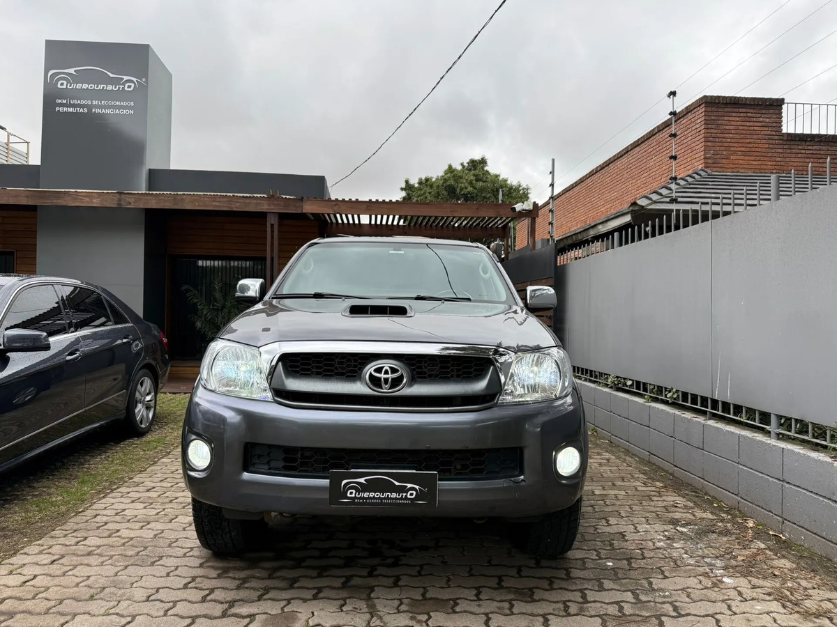 Toyota Hilux Srv 3.0 D-4d Turbo Diesel 4x2 - Imagen 2