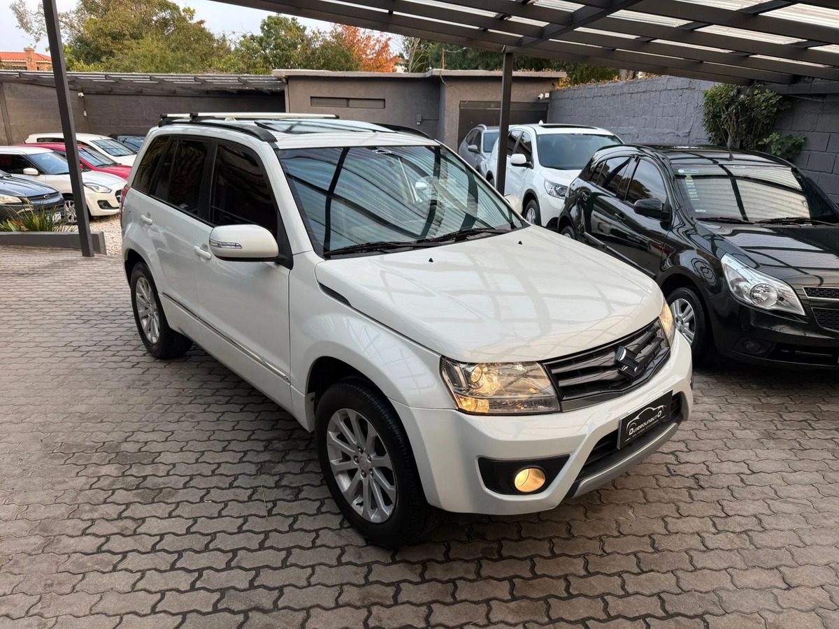 Suzuki Grand Vitara 2.4 4x4 C/techo Solar Y Butacas En Cuero - Imagen 9