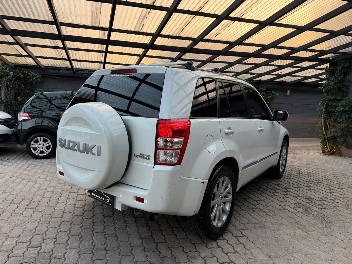Suzuki Grand Vitara 2.4 4x4 C/techo Solar Y Butacas En Cuero - Imagen 6