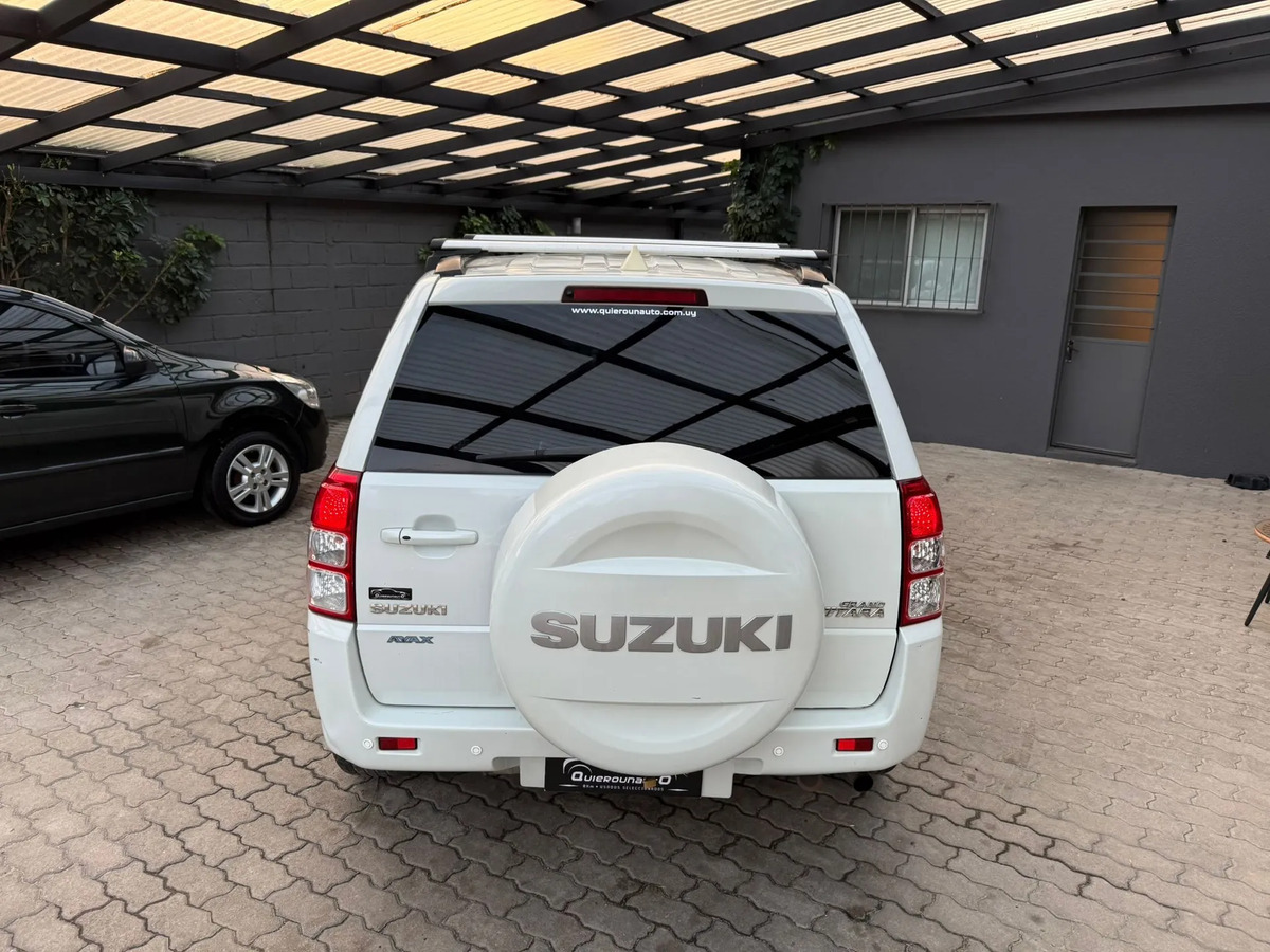 Suzuki Grand Vitara 2.4 4x4 C/techo Solar Y Butacas En Cuero - Imagen 11
