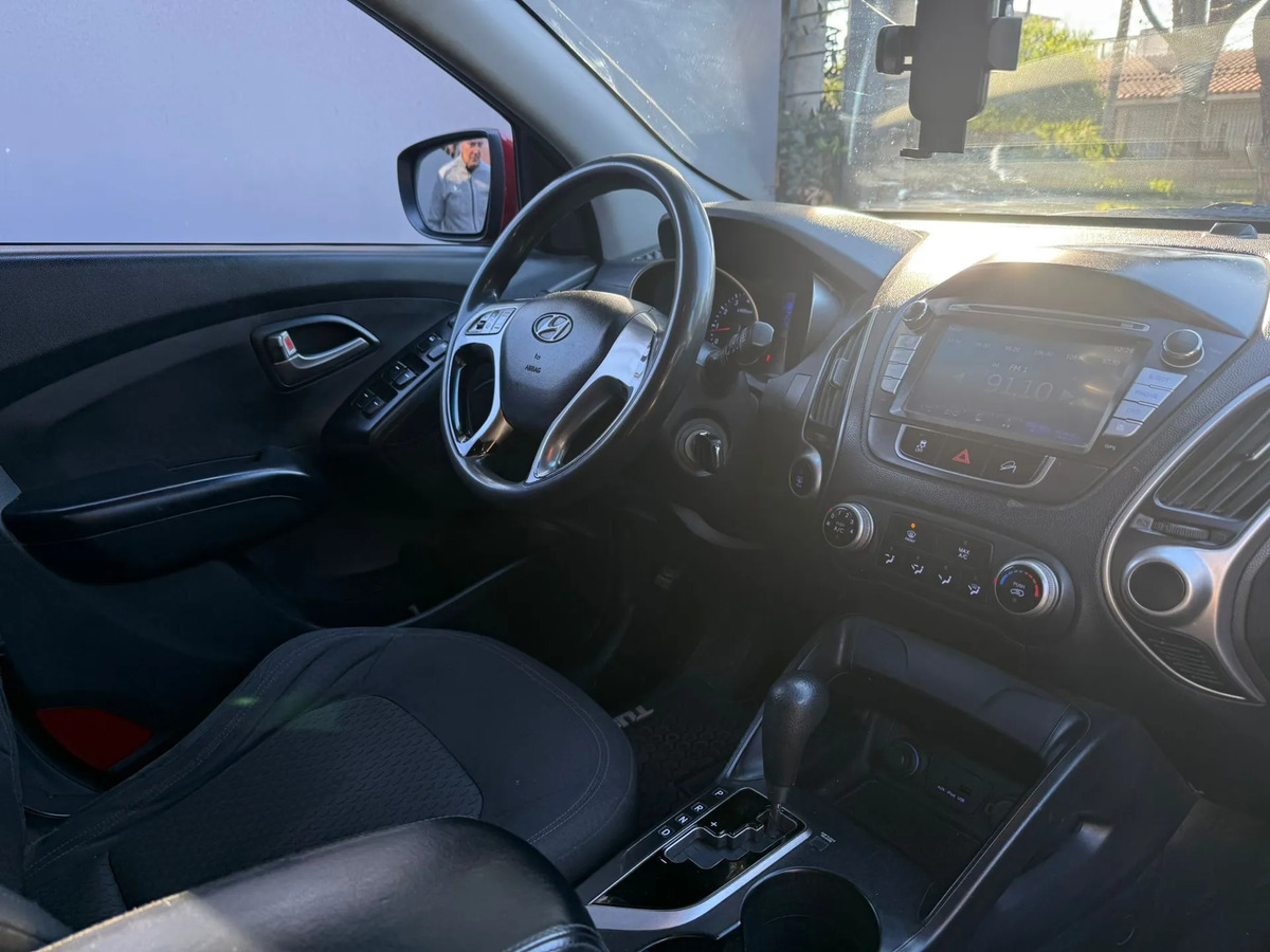 Hyundai Tucson 2.0 Gl 6at 2wd - Imagen 15