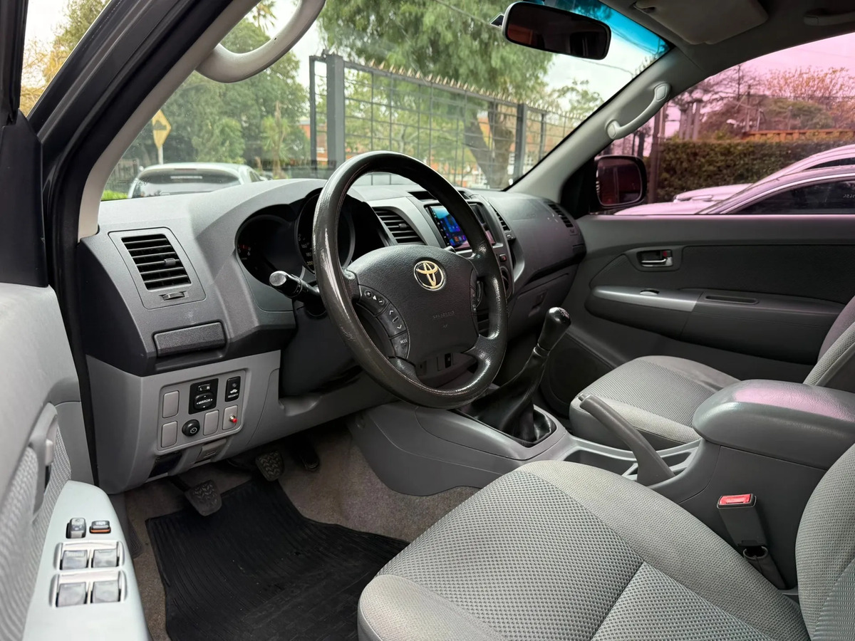 Toyota Hilux Srv 3.0 D-4d Turbo Diesel 4x2 - Imagen 13